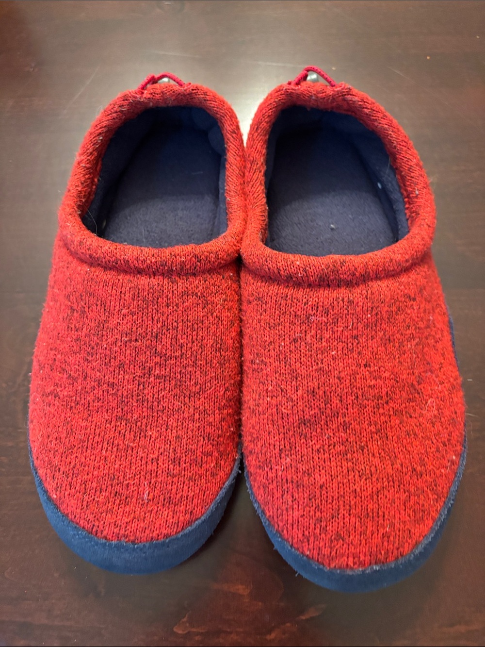 LL Bean Boy’s Red Knit Slip-On Slippers 5-6